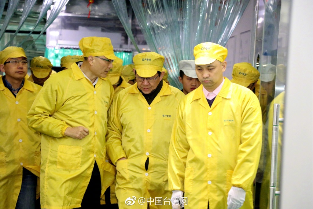 海協(xié)會會長陳德銘走訪富士康:“中國夢”你們要出力 海協(xié)會會長陳德銘走訪富士康:“中國夢”你們要出力