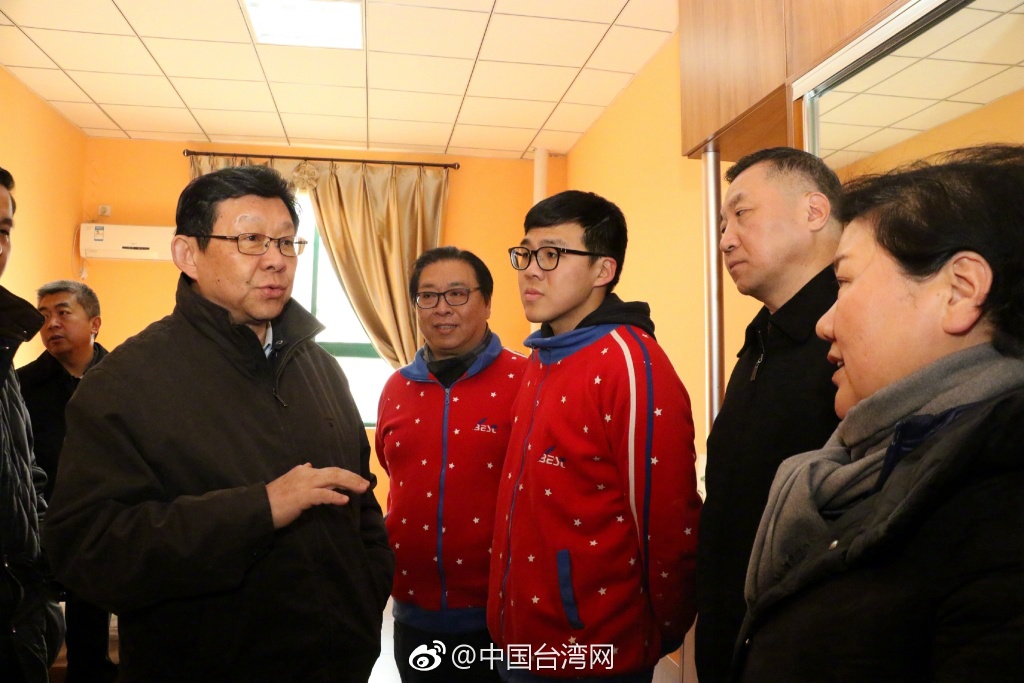 ���f(xi��)��(hu��)��(hu��)�L(zh��ng)ꐵ�����L�_(t��i)�Y�����C(j��)��(g��u) ����ο���_(t��i)���̎�����Մ����