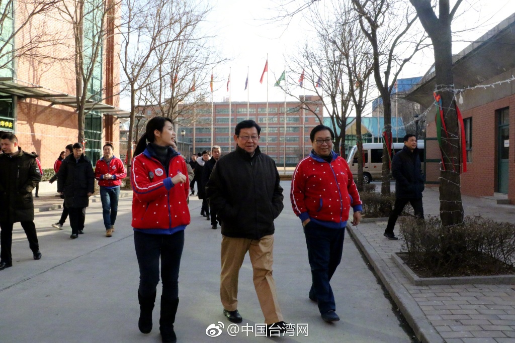 ���f(xi��)��(hu��)��(hu��)�L(zh��ng)ꐵ�����L�_(t��i)�Y�����C(j��)��(g��u) ����ο���_(t��i)���̎�����Մ����