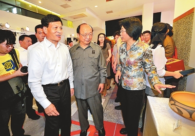 6��13�����������Ļ����u�С��_Ļʽ���_���Ѓ�ͯˇ�g(sh��)�^�_Ļ