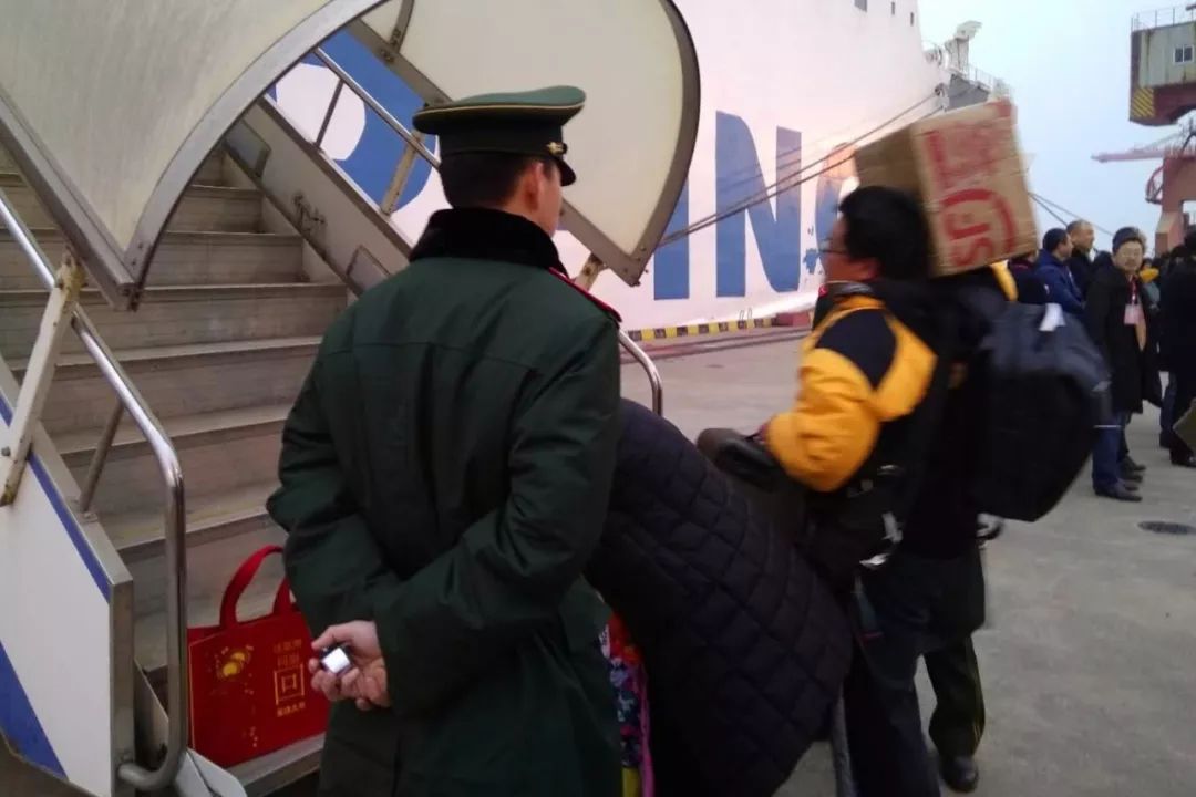 “一衣帶水難卻情·同舟共渡圓新春” ——浙江玉環(huán)舉行“送臺灣同胞回家過大年”活動 “一衣帶水難卻情·同舟共渡圓新春” ——浙江玉環(huán)舉行“送臺灣同胞回家過大年”活動