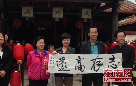 ���Čá�Ȫ�ݻ���չ���_(t��i)���e�м��T�ڼ�˼�l(xi��ng)��