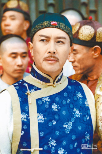 大陸歷史小說在臺(tái)掀熱潮二月河在臺(tái)灣大紅大紫