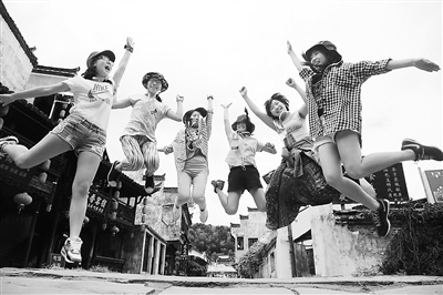 兩岸傳媒學(xué)子談相處:敞開心扉就是透亮的