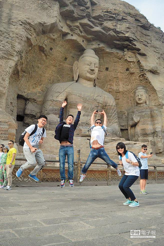 �ƍ�ʯ�ߵĴ����ǰ���ɰ�С���gϲ����