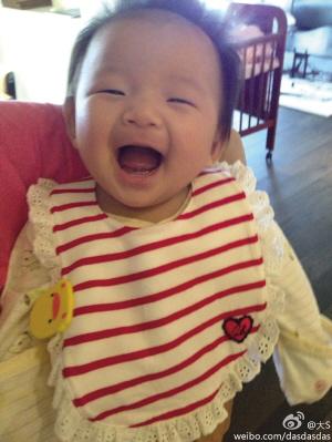 大S曬女兒大笑照 大S曬女兒大笑照