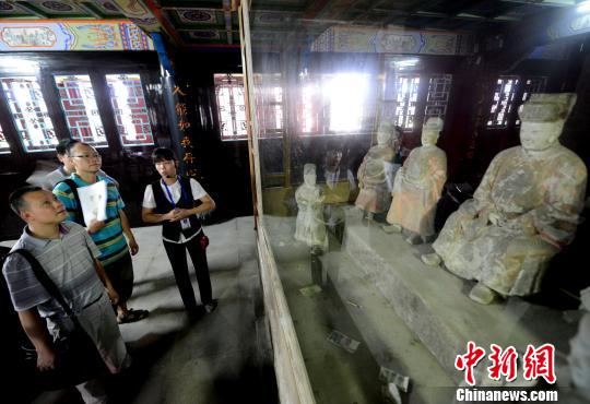 ���Ͻz�I֮·���Ļ��z�棺�L���@��(y��ng)�m��(n��i)�������������������������������ɰ�ý�wӛ��Ŀ��������ɸ����z