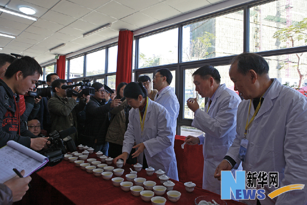 �ɰ�������(zh��ng)��ِ�_ِ 1000����(g��)��ӽ������