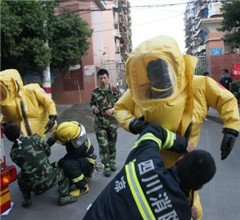 �Ĵ�200��ƿ�^���������D(zhu��n)�� ǧ���������֏�(f��)����