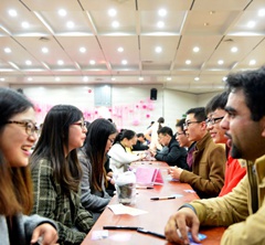 �Ϸʸ�У5000��W(xu��)�����w���H����У�@���(��i)