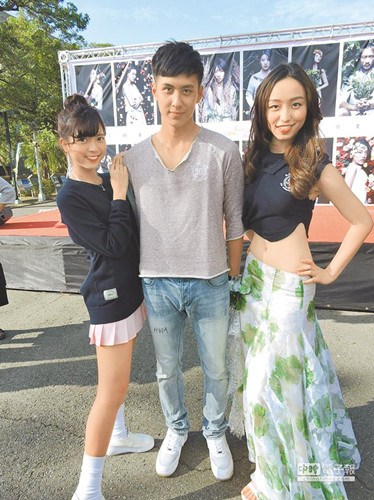 臺灣公益月歷狂推美女猛男學者稱一味跟風恐疲乏