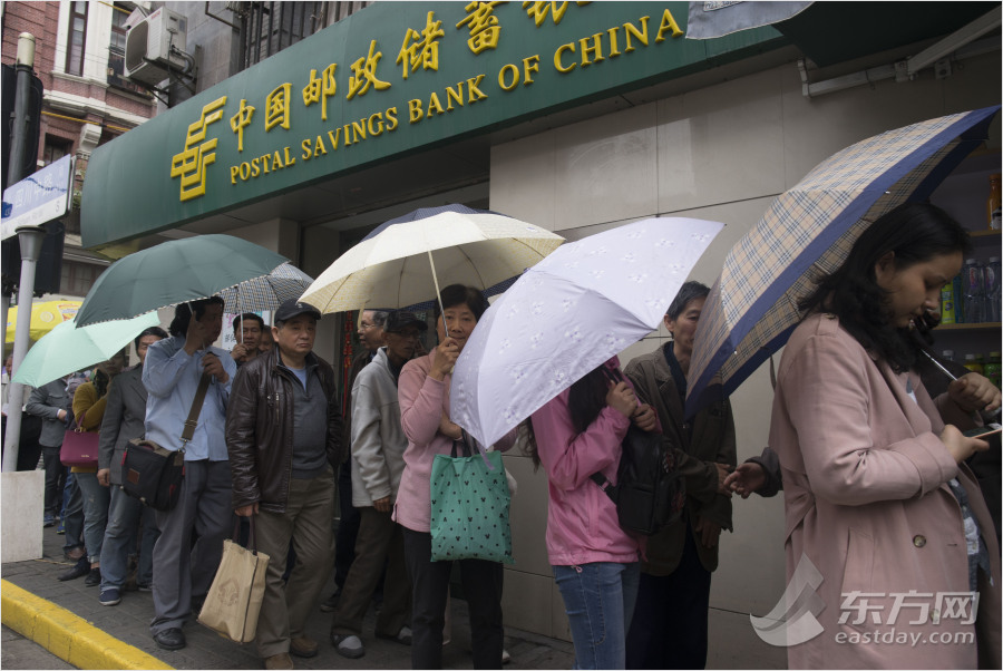 外灘“網(wǎng)紅”郵筒鹿角被拆 何時亮相還是未知數(shù) 外灘“網(wǎng)紅”郵筒鹿角被拆 何時亮相還是未知數(shù)