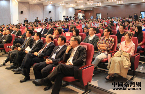 �ǲ����c�ϴ�W(xu��)��Ҋ���(hu��)�F(xi��n)��(ch��ng)�����Ї�(gu��)�_(t��i)���W(w��ng)����Ӣ���z��