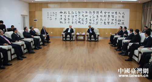 �Ͼ���W(xu��)���P(gu��n)�I(l��ng)��(d��o)��(hu��)Ҋ�ǲ���һ�У��Ї�(gu��)�_(t��i)���W(w��ng)����Ӣ���z��