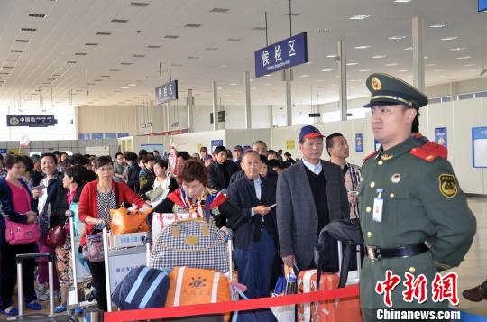 浙臺(tái)直航迎復(fù)航客運(yùn)高峰清明兩岸往返過(guò)千人次