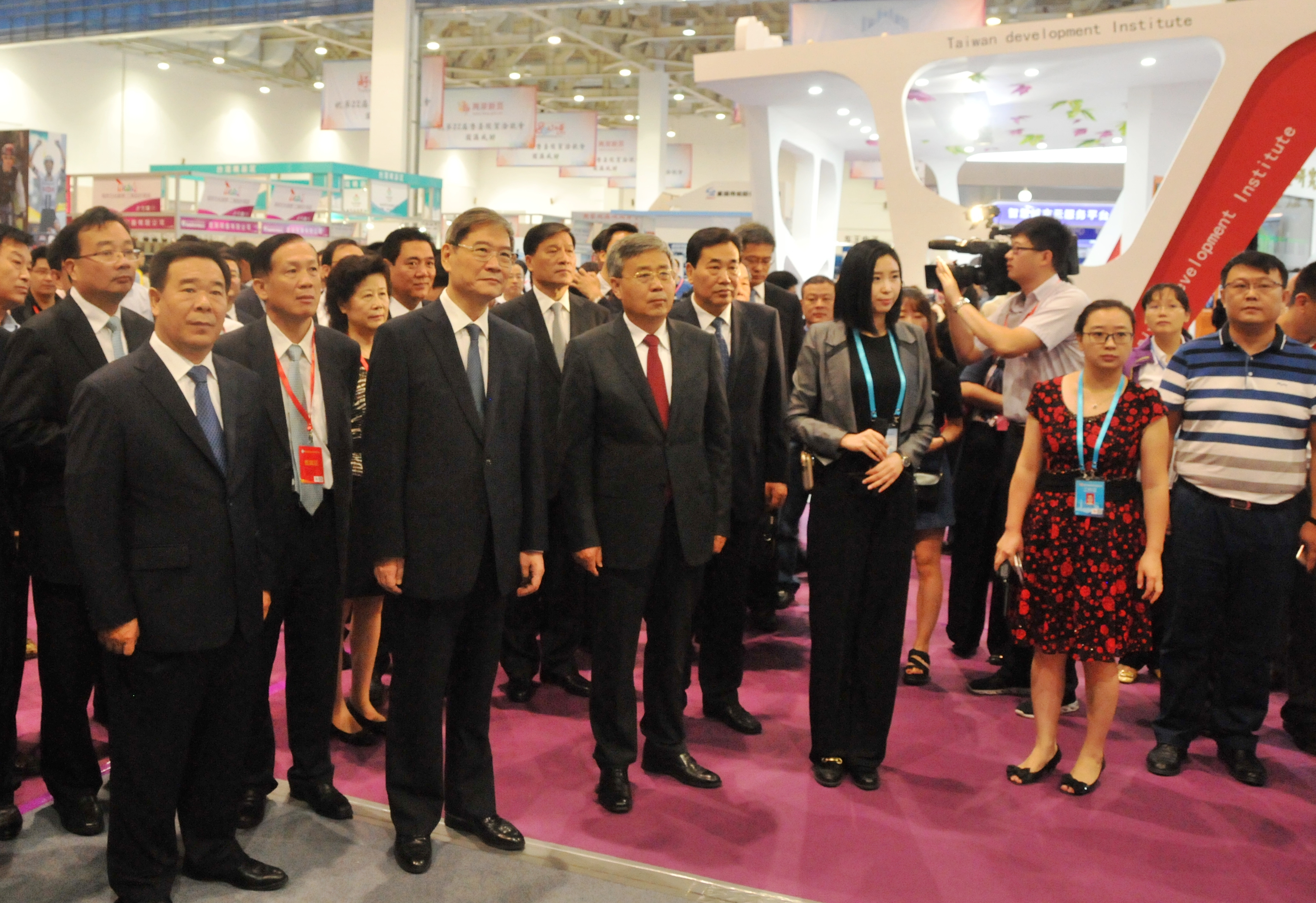 ��־܊���γ�ϯ���_��(j��ng)�Q(m��o)ǢՄ������ɽ�|�{(di��o)��