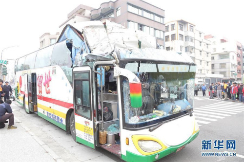 高雄遭遇車禍 高雄遭遇車禍