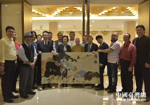 冀臺(tái)兩地書畫家合影留念 冀臺(tái)兩地書畫家合影留念