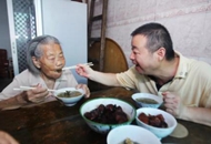 ���B(y��ng)��С�����B(y��ng)���������ձ�ķ�ɰٚq��ĸ�H�� ���ϖ|���f��