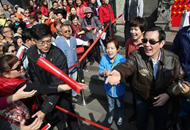 �RӢ�Űl(f��)��(li��n)�˚��� �_�W�ѣ��Ĳ����ͶƱ�o����.jpg