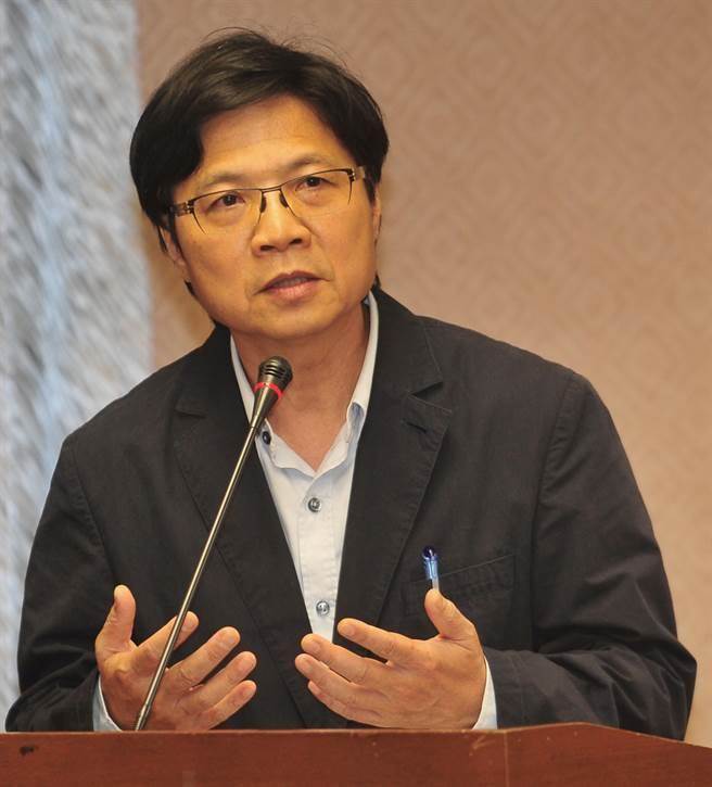 葉俊榮挺警力看守蔡英文父墓園 包正豪:巴結(jié)的鏗鏘有力 葉俊榮挺警力看守蔡英文父墓園 包正豪:巴結(jié)的鏗鏘有力