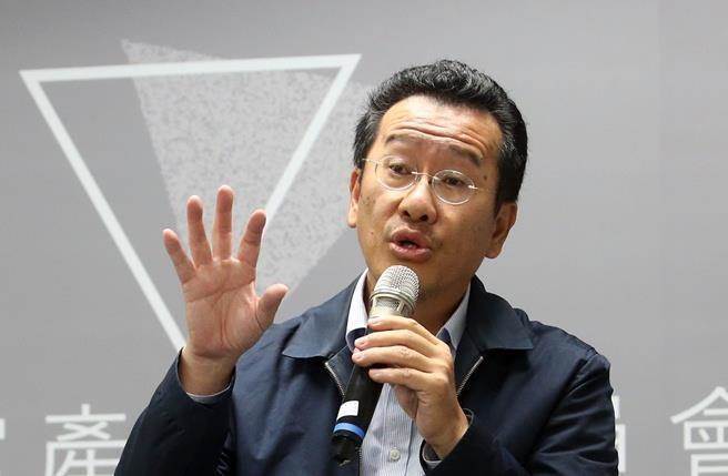 臺(tái)作家批蔡當(dāng)局人事爭(zhēng)議:細(xì)想就知臺(tái)灣未來(lái)多悲慘 臺(tái)作家批蔡當(dāng)局人事爭(zhēng)議:細(xì)想就知臺(tái)灣未來(lái)多悲慘