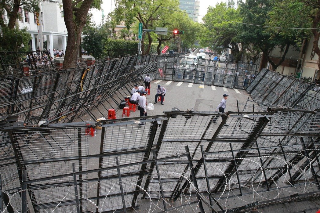 ���M(j��n)�h���조�_�������L(f��ng)���������R��Ƭ�߻\�F�T�Ӻ�3��