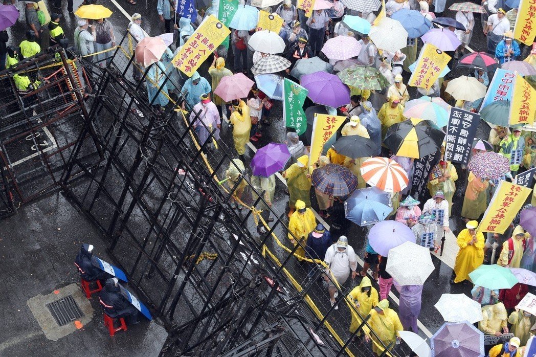 ���M(j��n)�h���조�_�������L(f��ng)���������R��Ƭ�߻\�F�T�Ӻ�3��