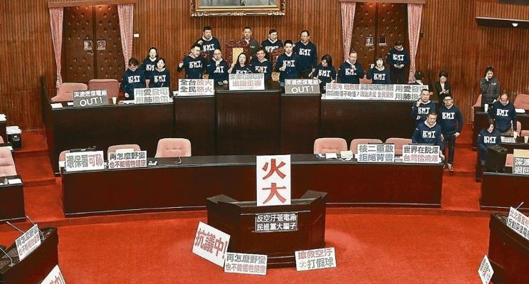 上任才半年的賴清德干話一籮筐 “l(fā)ie”神絕非浪得虛名 上任才半年的賴清德干話一籮筐 “l(fā)ie”神絕非浪得虛名