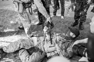 2014年5月26日烏克蘭政府軍與頓涅茨克民間武裝激烈交火 2014年5月26日烏克蘭政府軍與頓涅茨克民間武裝激烈交火