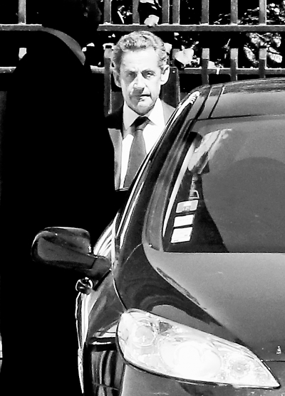 7��2�գ��ڷ�������������ǰ���y(t��ng)�_���R�x�_�Լ���ס���� ���A��l(f��)