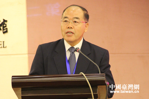 中國社會科學(xué)院臺灣研究所所長周志懷在開幕式上致辭 中國社會科學(xué)院臺灣研究所所長周志懷在開幕式上致辭