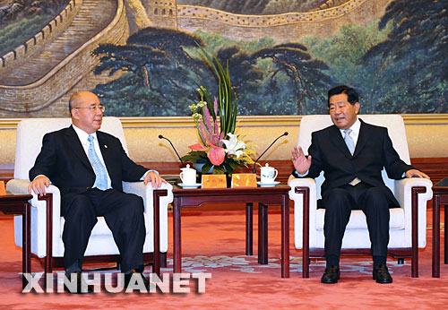 8��7�����й��������ξֳ�ί�Z�c���ڱ���������(hu��)�Õ�(hu��)Ҋ������ϯ�W�\(y��n)��(hu��)�_Ļʽ���Ї������h��ϯ�ǲ���һ�С� ���A��ӛ�� ��� �z