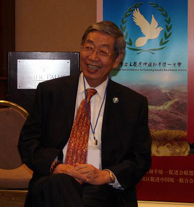 許嘉璐會后接受人民網(wǎng)記者采訪