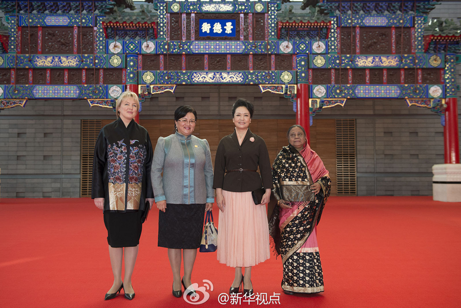 彭麗媛:習(xí)近平主席和我歡迎大家來(lái)北京做客 彭麗媛:習(xí)近平主席和我歡迎大家來(lái)北京做客