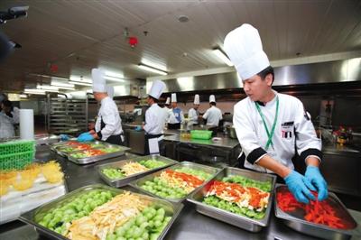 習(xí)近平夫婦今晚宴請APEC嘉賓 張藝謀執(zhí)導(dǎo)演出 習(xí)近平夫婦今晚宴請APEC嘉賓 張藝謀執(zhí)導(dǎo)演出