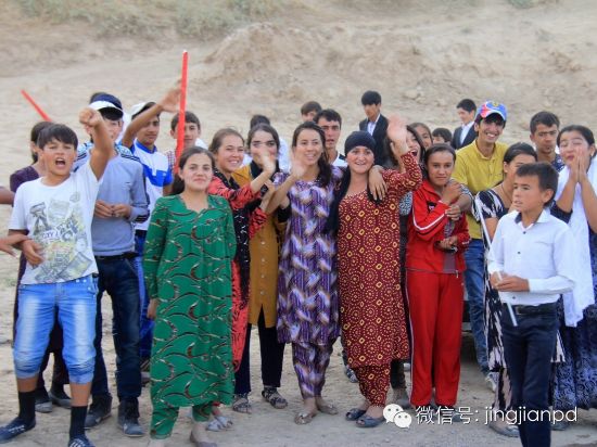 習(xí)大大訪后記 | 千方百計也要把孩子送到中國去讀書 習(xí)大大訪后記 | 千方百計也要把孩子送到中國去讀書