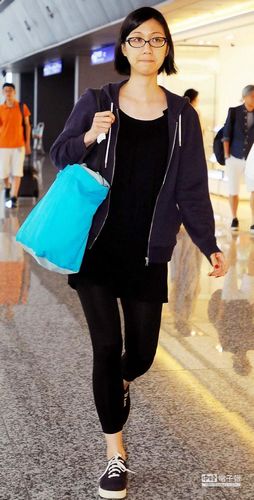 �RӢ��Ů������ˮīˇ�g��չ�����������֔��