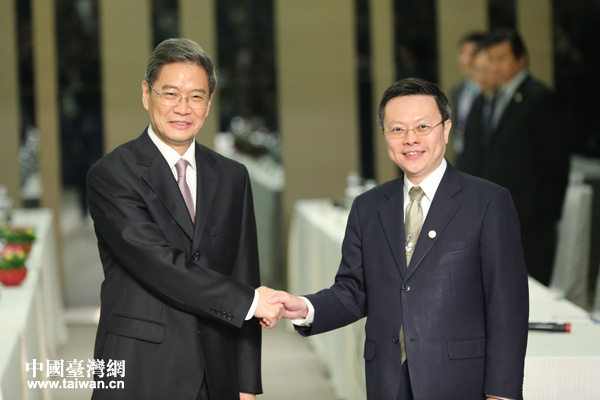 �״θ��_���L�ć��_�k���Ώ�־܊���c�_�������ί����ί�������e�еڶ�����ʽ���棬�_�ɷe�O���R