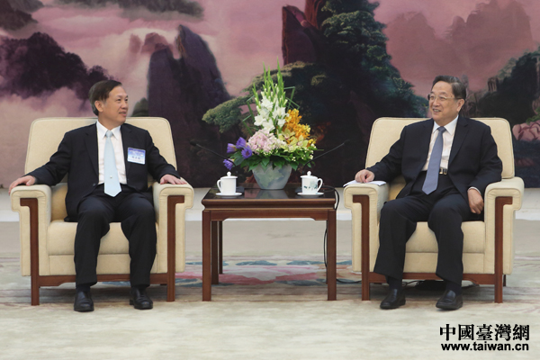 俞正聲會見臺灣商業(yè)總會赴大陸經(jīng)貿(mào)考察團 俞正聲會見臺灣商業(yè)總會赴大陸經(jīng)貿(mào)考察團