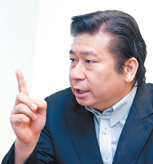 臺(tái)媒:張顯耀說詞矛盾“被辭”次日致信馬英九