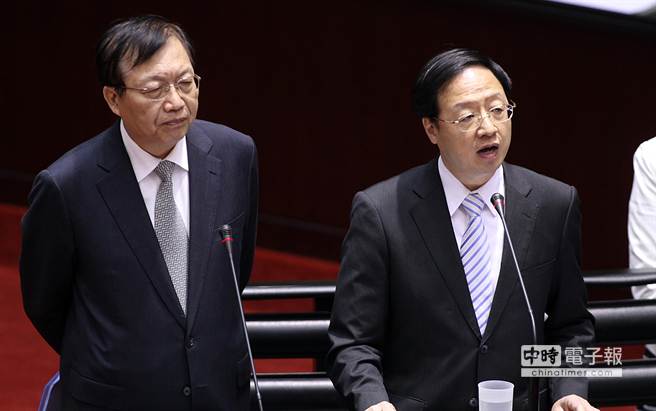 �_(t��i)��(d��ng)�֡�����Ժ�L(zh��ng)�����˘壨�ң��c����(n��i)�������L(zh��ng)����ʣ��󣩽����ڡ�����Ժ����ԃ(x��n)