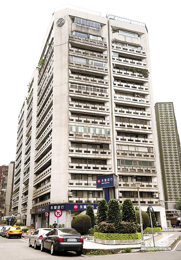 �B���İ��һƷ��B���c��ĸͬס