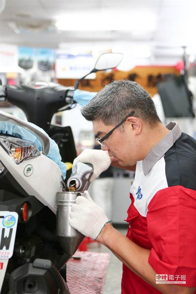 �B���ġ�Working Stay���г̵ڶ�վ����Ħ��܇���w���܇����������