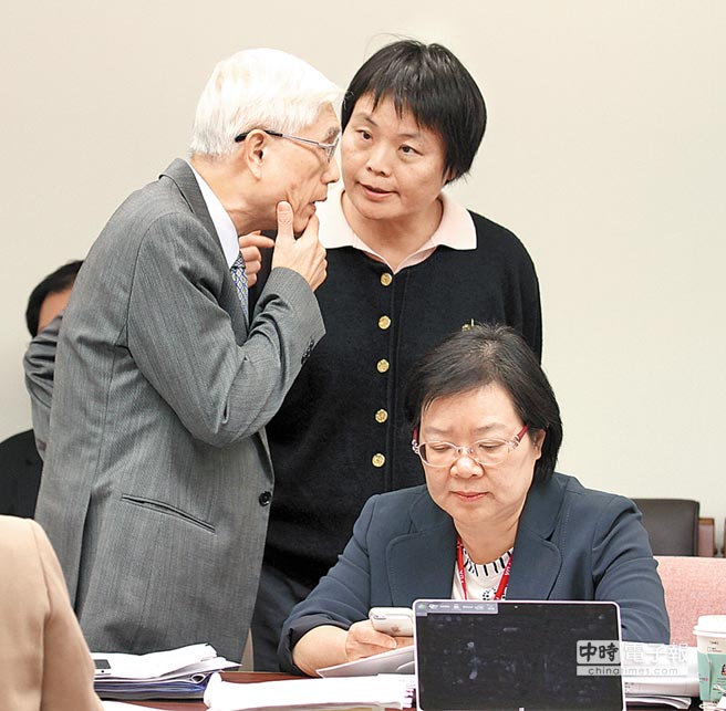 黑心油風(fēng)波催動(dòng)修法 臺(tái)灣“罰到倒”條款最高罰2億 黑心油風(fēng)波催動(dòng)修法 臺(tái)灣“罰到倒”條款最高罰2億