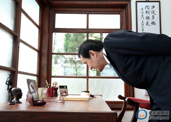 �RӢ�ő�16��ǰ���x�_(t��i)�����L(zh��ng)��(j��ng)�v�������ѹ�ǰ݅�����_(t��i)ý�D��