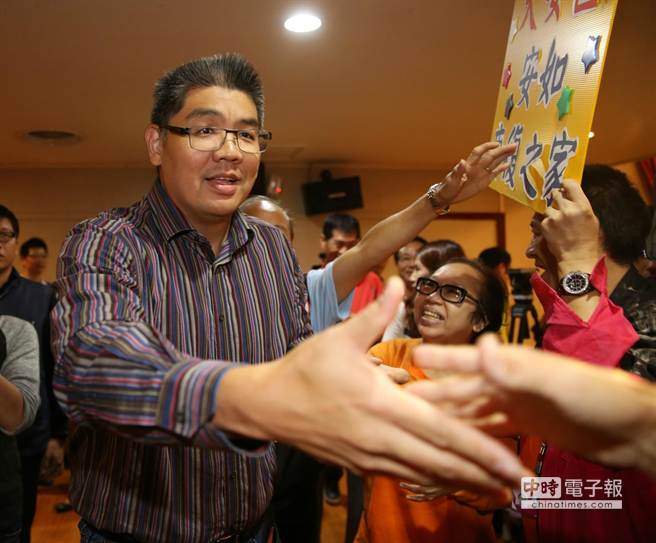 ��(gu��)���h�_(t��i)�����L(zh��ng)���x���B�����ҕ�qՓ��(hu��)����������_(t��i)���ˡ�Փ�������DƬ��(l��i)Դ���_(t��i)���Еr(sh��)��ӈ�(b��o)��