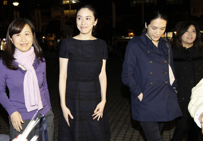 連勝文妻子觀賞云門舞集避談?wù)煞蜻x情(圖)