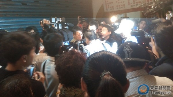 �ԷQ�o�h���_���к��x�˿�����24�����g����ͬ�^(q��)����ҹ�а�Ʊ�������{�°���Óѝ