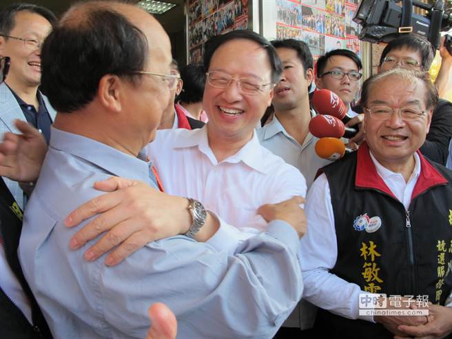 ������Ժ�L(zh��ng)�����˘��Ԑ�(��i)�ı��������_(t��i)�����L(zh��ng)��־��(qi��ng)���ʹ������DƬ��(l��i)Դ���_(t��i)���Еr(sh��)��ӈ�(b��o)��